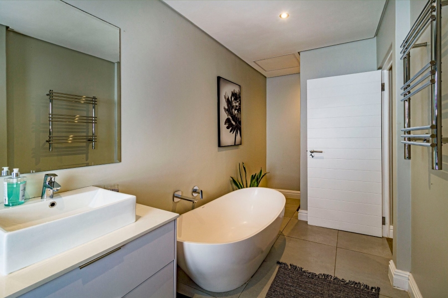 4 Bedroom Property for Sale in Croydon Gardens Estate Western Cape